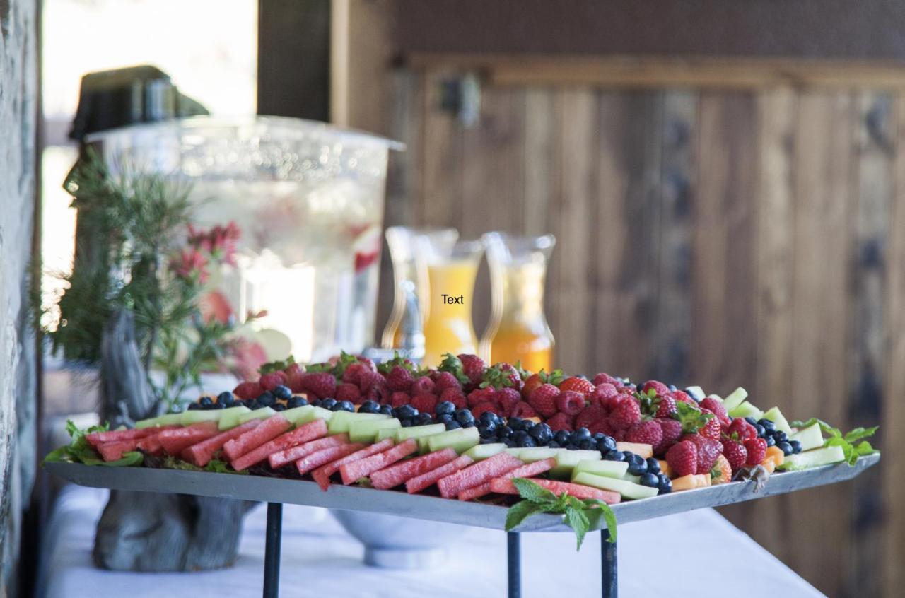 Summit Mountain Lodge And Steakhouse East Glacier Park Village Εξωτερικό φωτογραφία