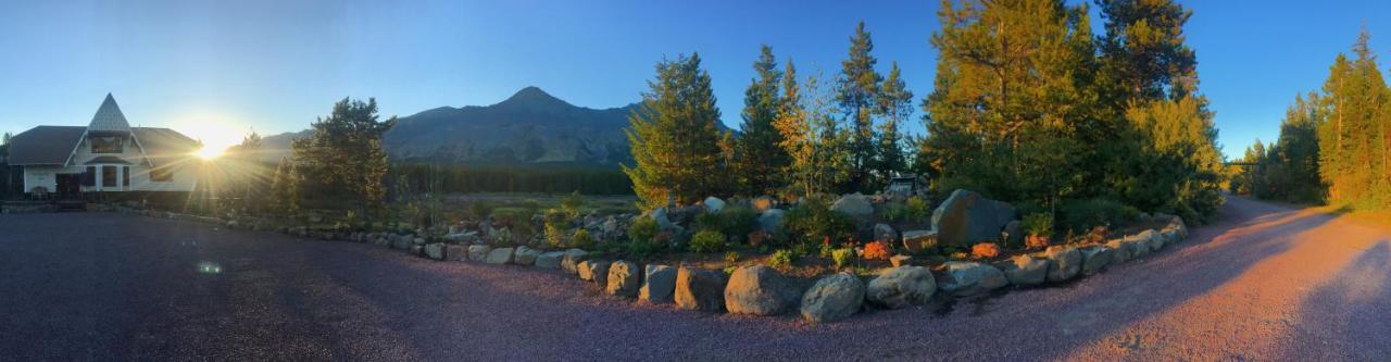 Summit Mountain Lodge And Steakhouse East Glacier Park Village Εξωτερικό φωτογραφία