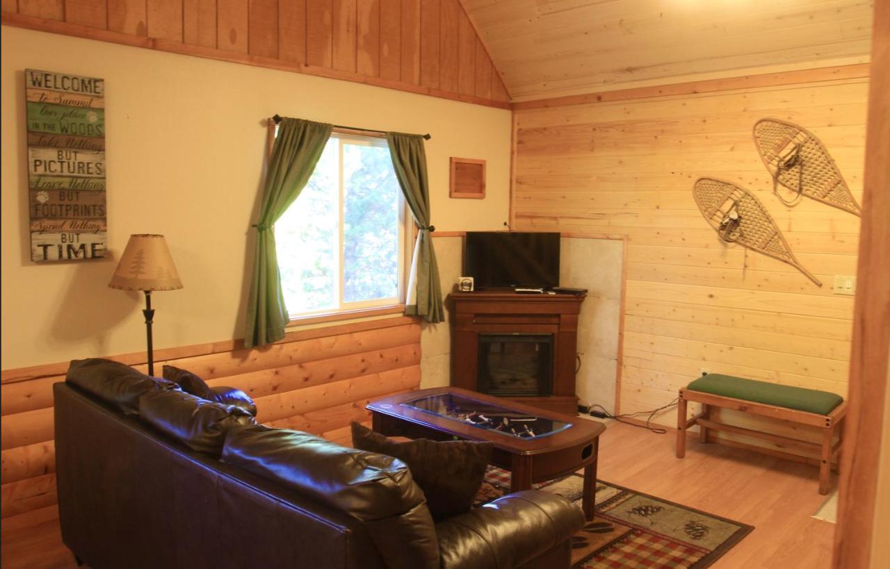 Summit Mountain Lodge And Steakhouse East Glacier Park Village Εξωτερικό φωτογραφία