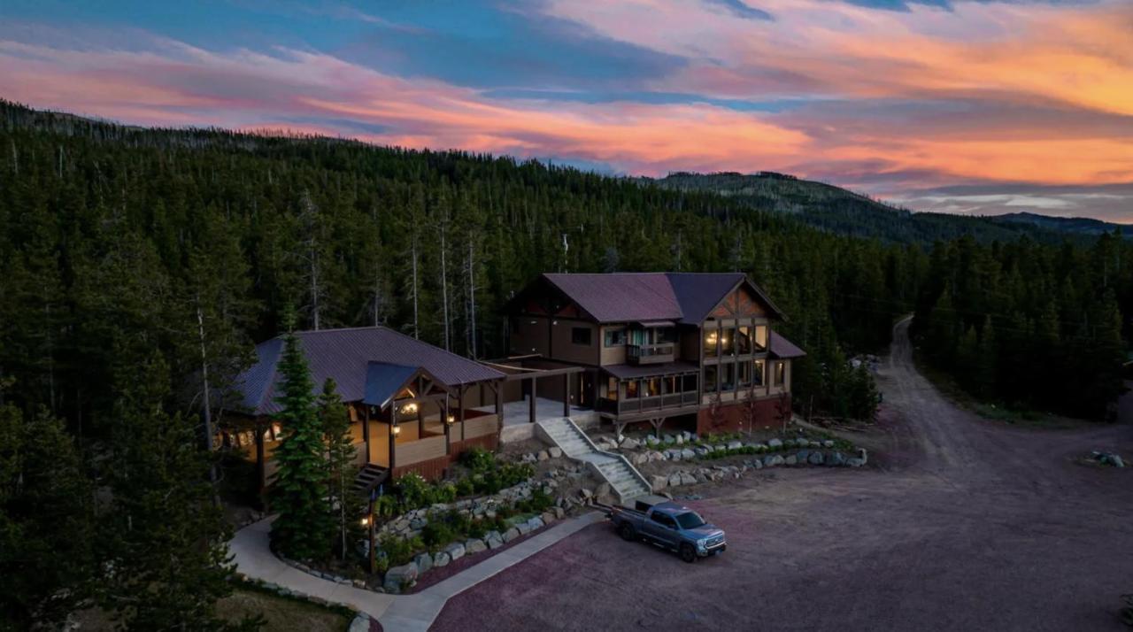 Summit Mountain Lodge And Steakhouse East Glacier Park Village Εξωτερικό φωτογραφία