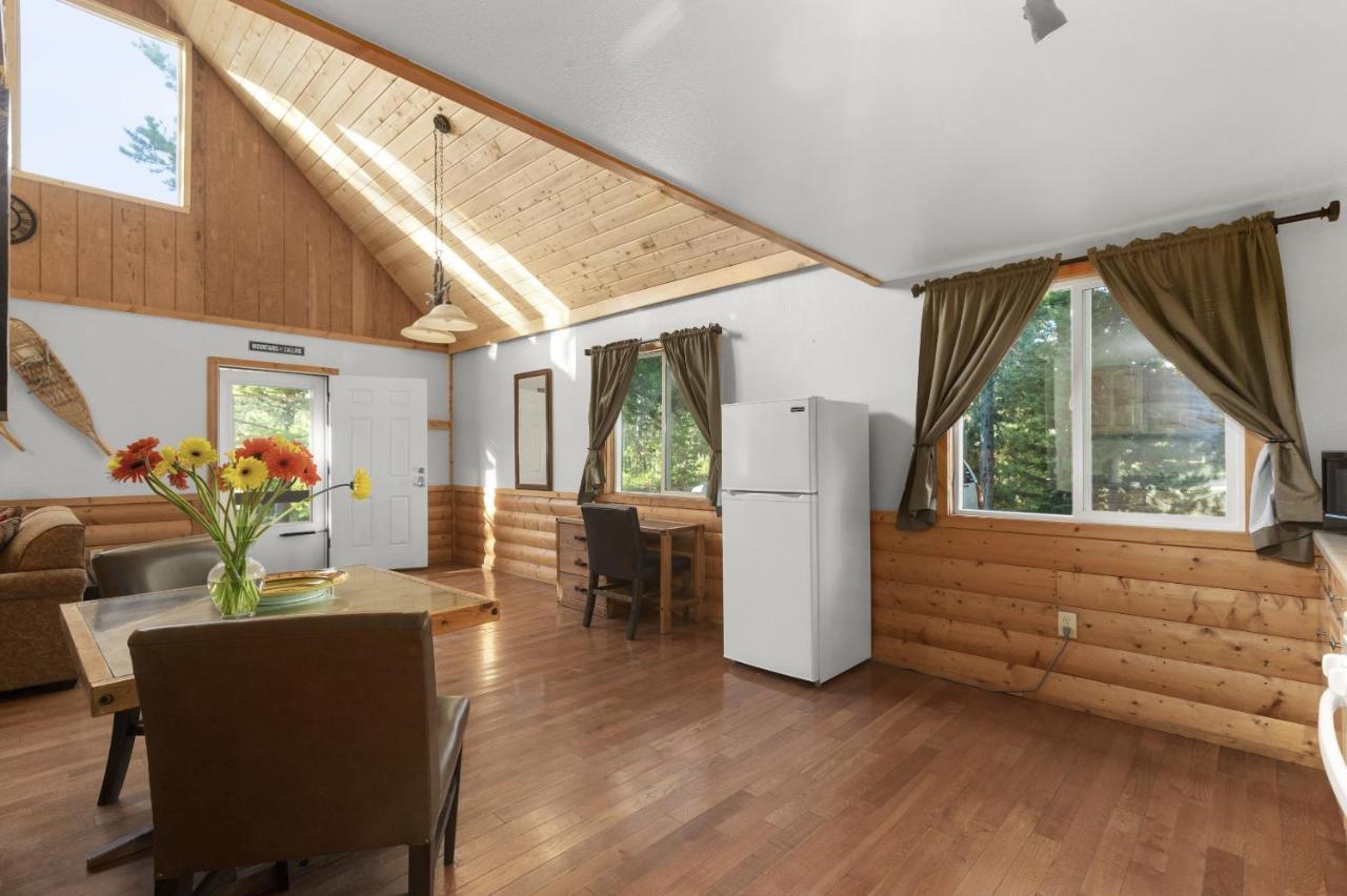 Summit Mountain Lodge And Steakhouse East Glacier Park Village Εξωτερικό φωτογραφία